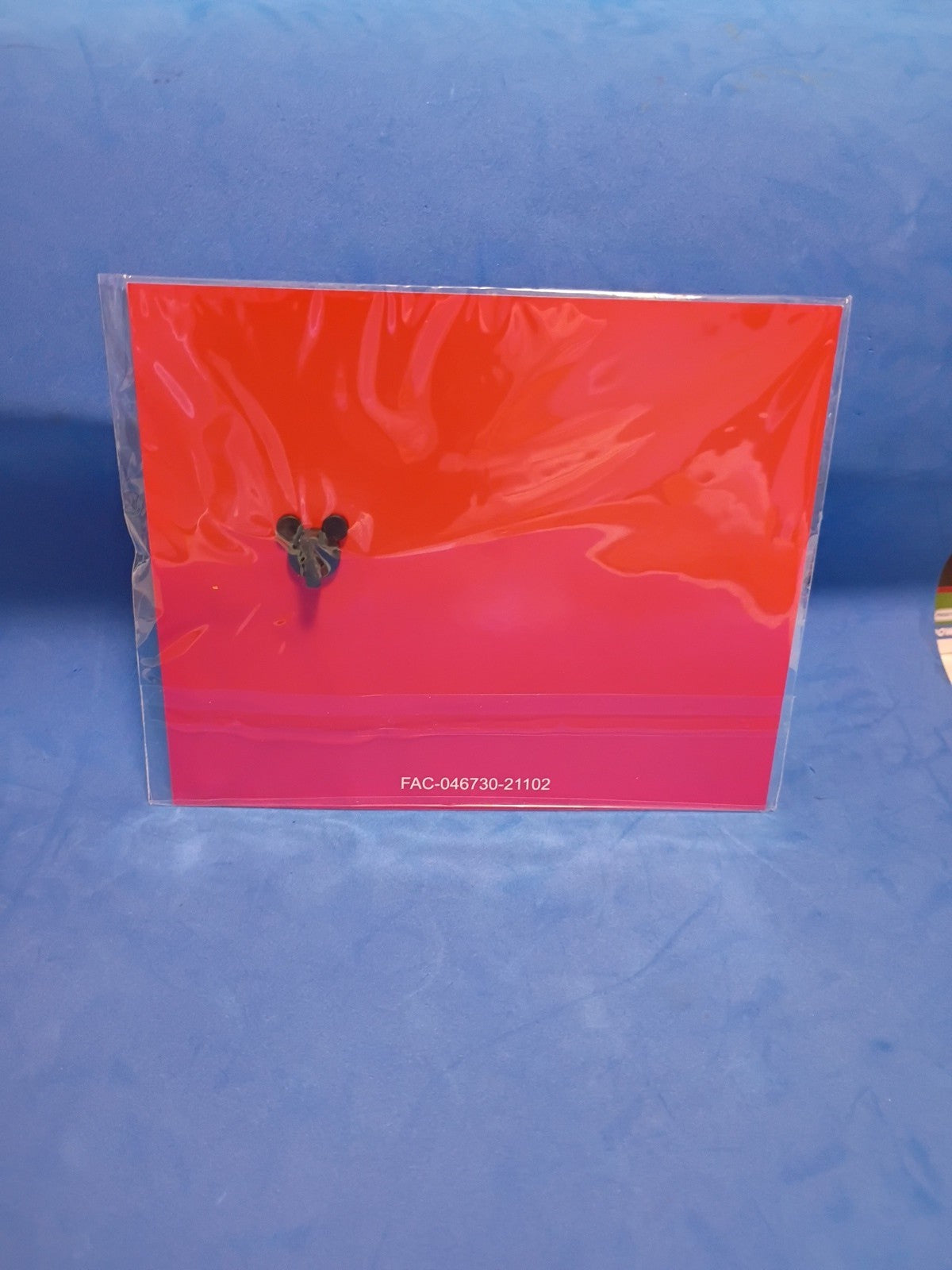 Disney Drop Minnie Mouse collectible pin - 1.5 inch NEW with COA