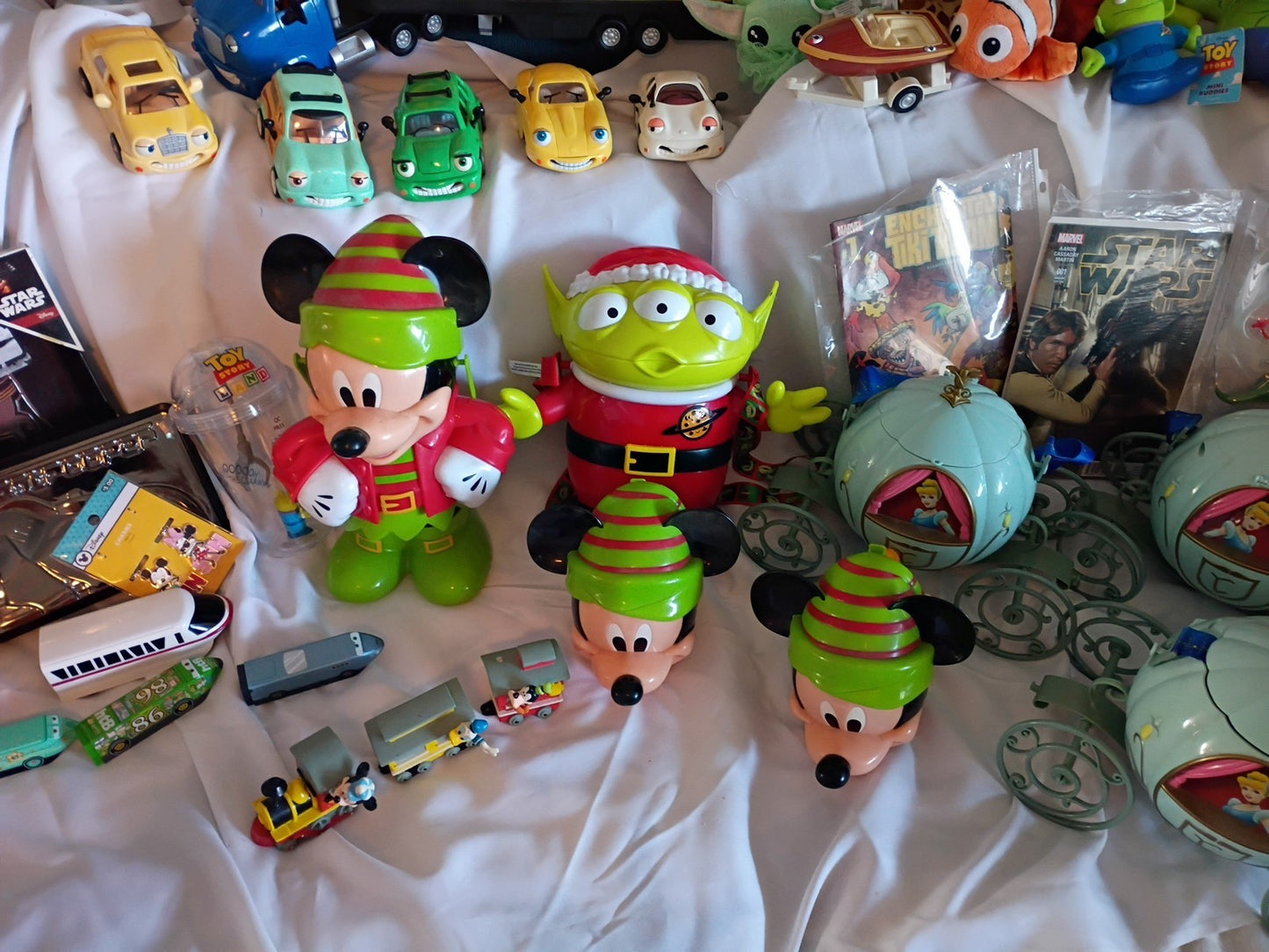 Disneyland Cinderella's Carriage Popcorn Bucket Disney Souvenir With Strap