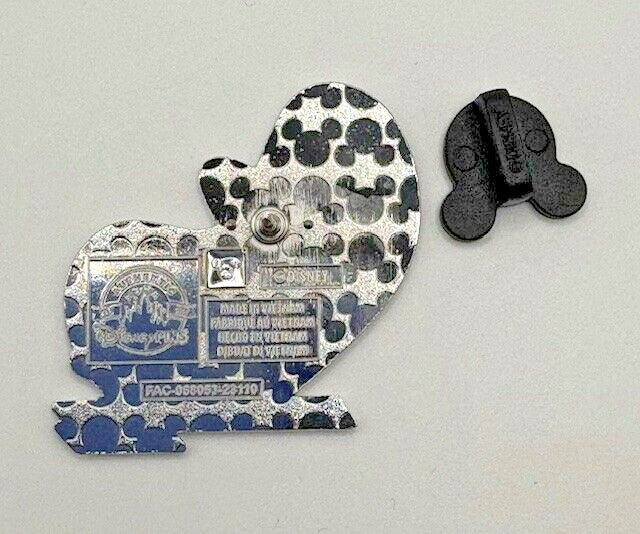 Disney Donald Duck Pirates of the Caribbean starter single pin