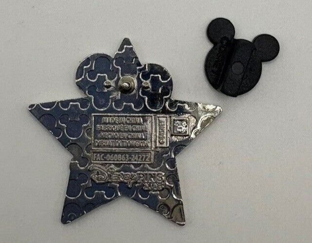 Disney MICKEY MOUSE Green star single pin single pin