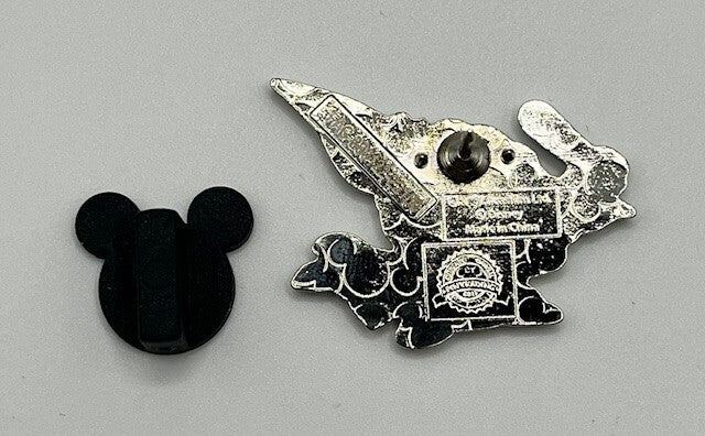 Disney Star Wars Cute mystery pack Jedi Master Yoda Lightsaber single pin