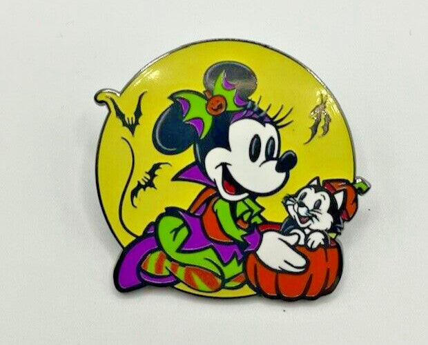 Disney 2024 Halloween Minnie with Figaro sitting in a pumpkin single carded pin