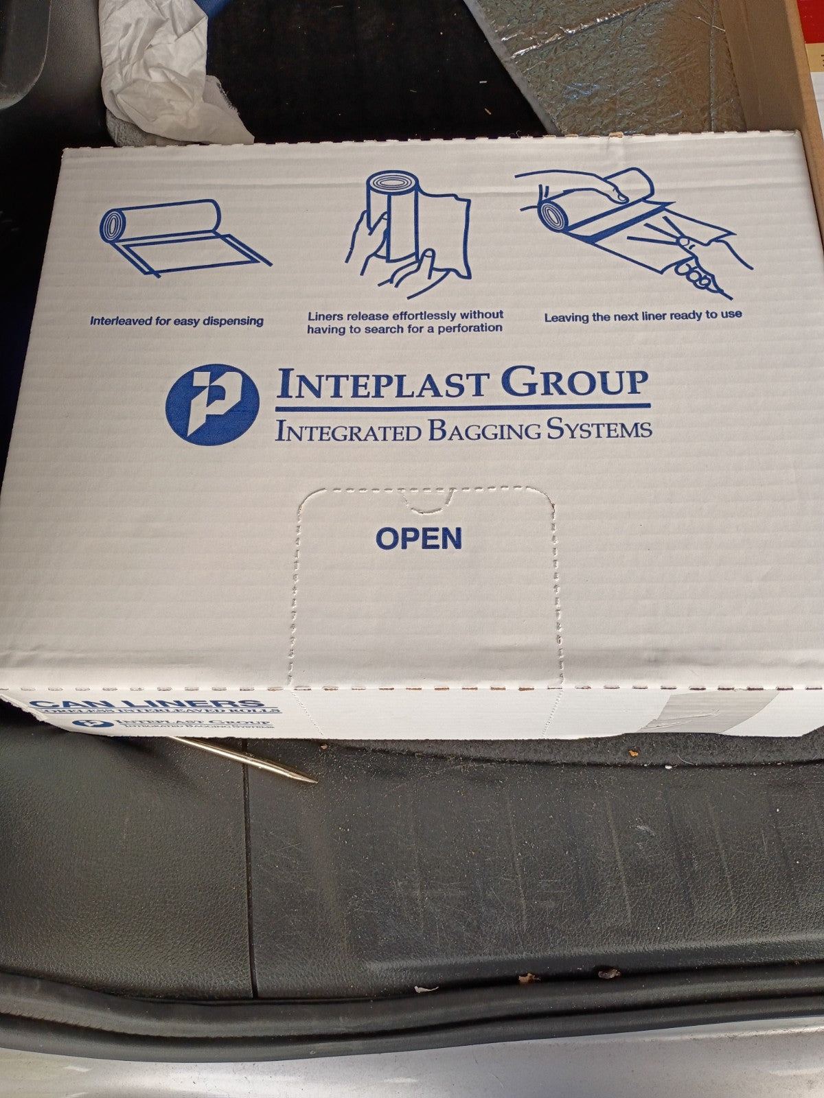 Inteplast Group Green Commercial Can Liners, .39 Mil , "30" x 36"