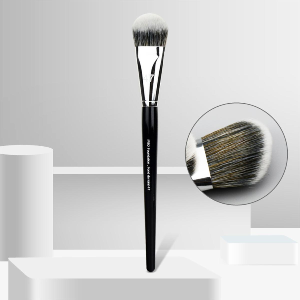 Makeup Brush with Lid, Fibrous Bristle Broom-shaped Foundation Brush Beauty Tools