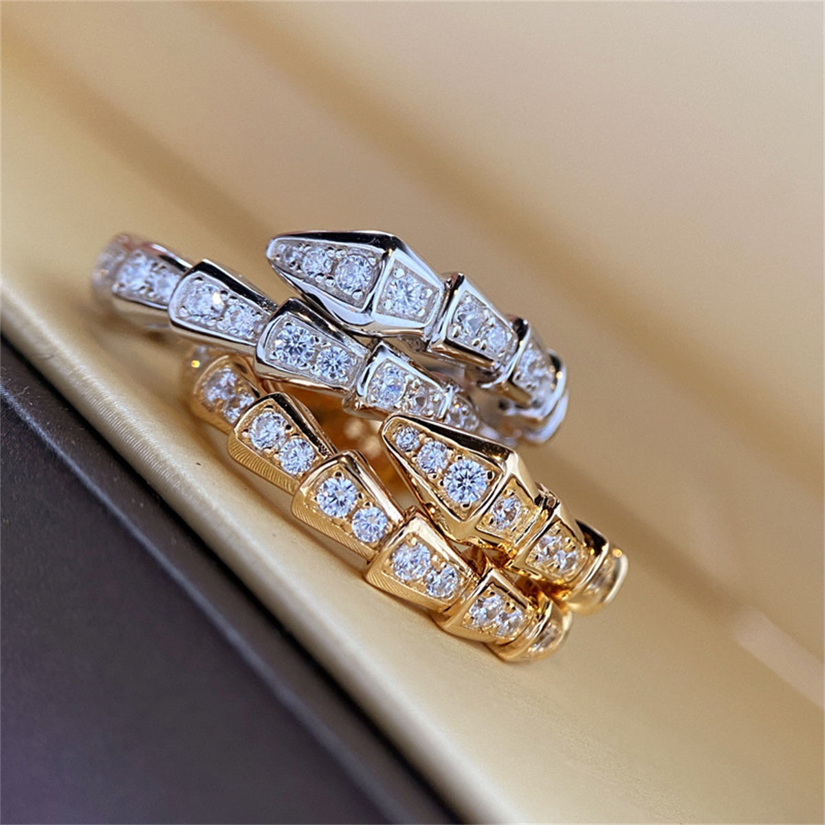 Diamond-studded Open Snake Bone Index Finger Ring for Women Girls Jewelry